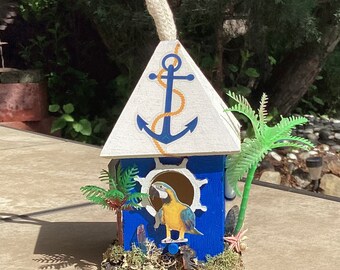 Birdhouse Parrot Ship