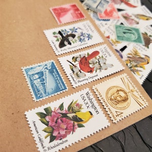 Flowers and Birds Collection .. UNused Vintage Postage Stamps image 3