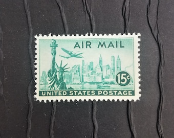 10 Vintage Postage Stamps ..  NYC Skyline airmail 15cent stamp .. UNused .. #c35