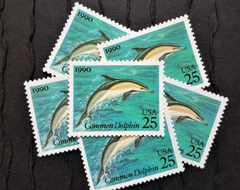 5 Vintage Postage Stamps .. Dolphin 25cent stamps ..  UNUSED .. #2511