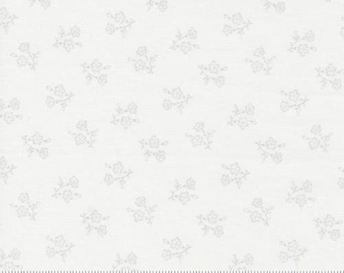 Mix It Up | 33707 11 | Flower bunch | Off White Gray | Fat Quarters and Yardage