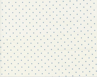 Moda Fabrics | Shoreline | 55307 11 | Cream Medium Blue | Fat Quarters | Yardage