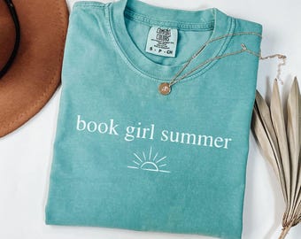 Book Girl Summer Shirt, Beach Book Lover Comfort Colors Retro Bookworm Tee, Funny Reader Gift For Her, Vacation Reading Shirt For Bookish