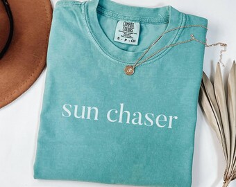Comfort Colors Summer Vacation Beach Shirt, Coconut Girl Sunset Oversized T-shirt, Salty Mermaidcore Tee For Surfer, Vacation Shirts