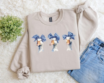 Vintage 80s Goose Sweatshirt, Funny Blue Ribbon Goose Crewneck, Retro Goose Graphic Sweatshirt, Cute Farm Animal Tee, Cottagecore Women Gift