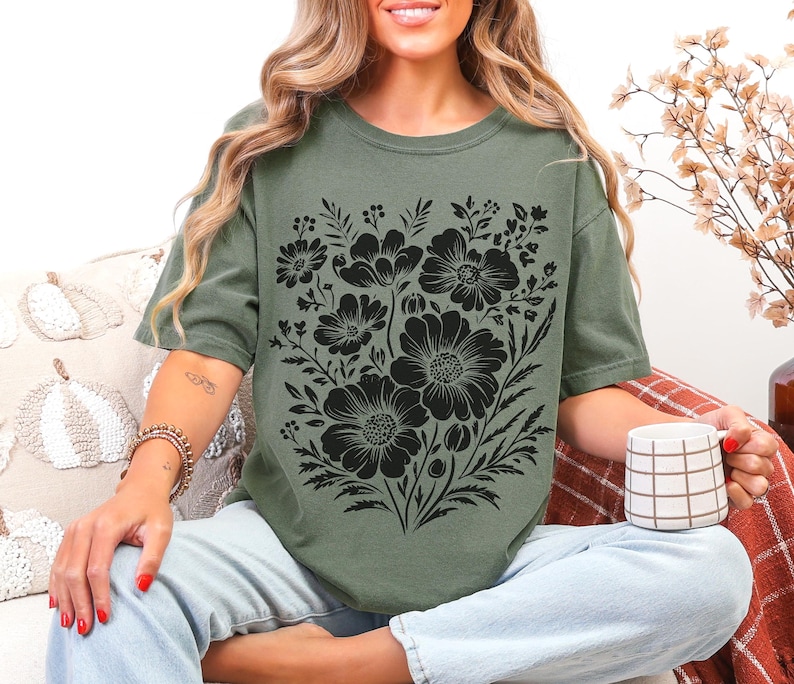 Comfort Colors Vintage Pressed Flowers Shirt, Botanical Floral Tshirt, Wildflowers T Shirt, Boho Cottagecore Tee, Gift for Gardener Moss