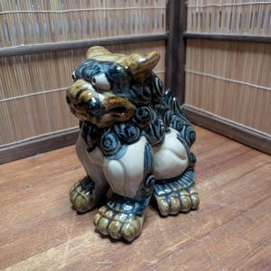Vintage 1970s Okinawa Shisa Lion Statue • Handmade Female Lucky Charm • Left Side Guardian Figurine • Japan Decor • Ceramic Art S22