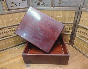 Extremely Rare 1960s Japanese Sakura Wood Box Hand Engraved Signed