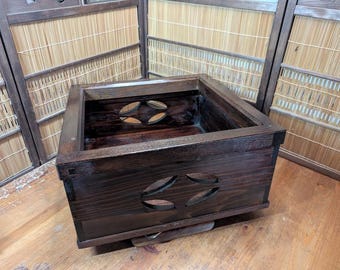 1950er Jahre Japanische Hibachi Holzkiste Restaurierte Antike Aufbewahrungsdekor Wabi Sabi C126