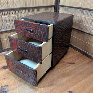 Japanese Vintage 1984 3 Drawer Box | Bamboo Engraving | Signed | Gov’t Auction | 1.4kg / 3.1lbs | Small Storage Chest Japan EE15