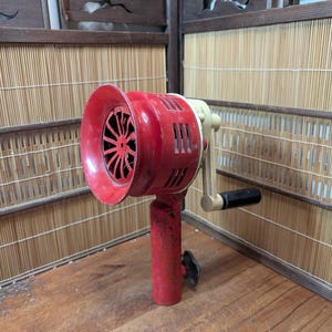 Authentic 1940s Japanese Hand-Crank Siren made by Akao 赤尾 | Vintage Emergency Alarm Device | Fully Functional | Gov Auction Japan EN3