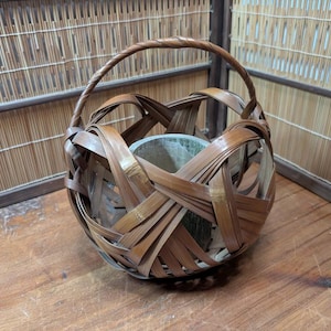 Japanese Vintage Take Kago (竹花籠) 1980s Bamboo Traditional flower arrangement (Ikebana – 生け花)  Buddhist Flower Made in Japan C77