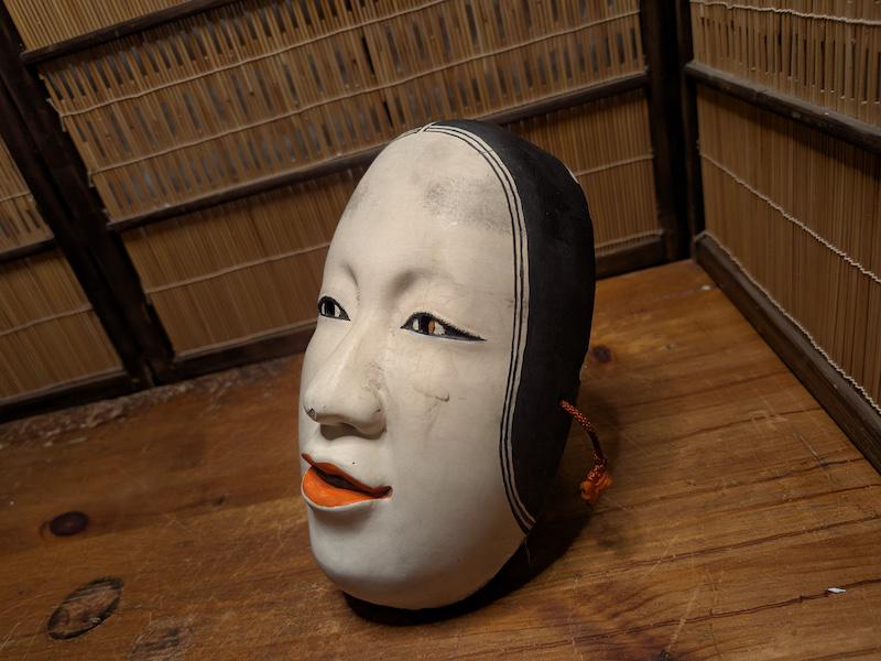 ヴィンテージ 日本製 小表能面 • 手作り木製歌舞伎面 1960年12月