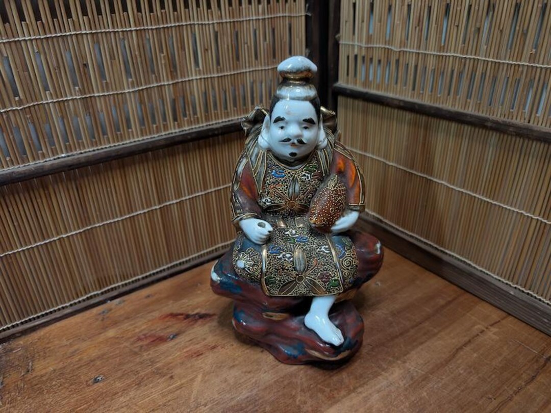 恵比寿　焼物 希少な 1940 年代の日本のえびす像 九谷焼 漁師の神と福の神