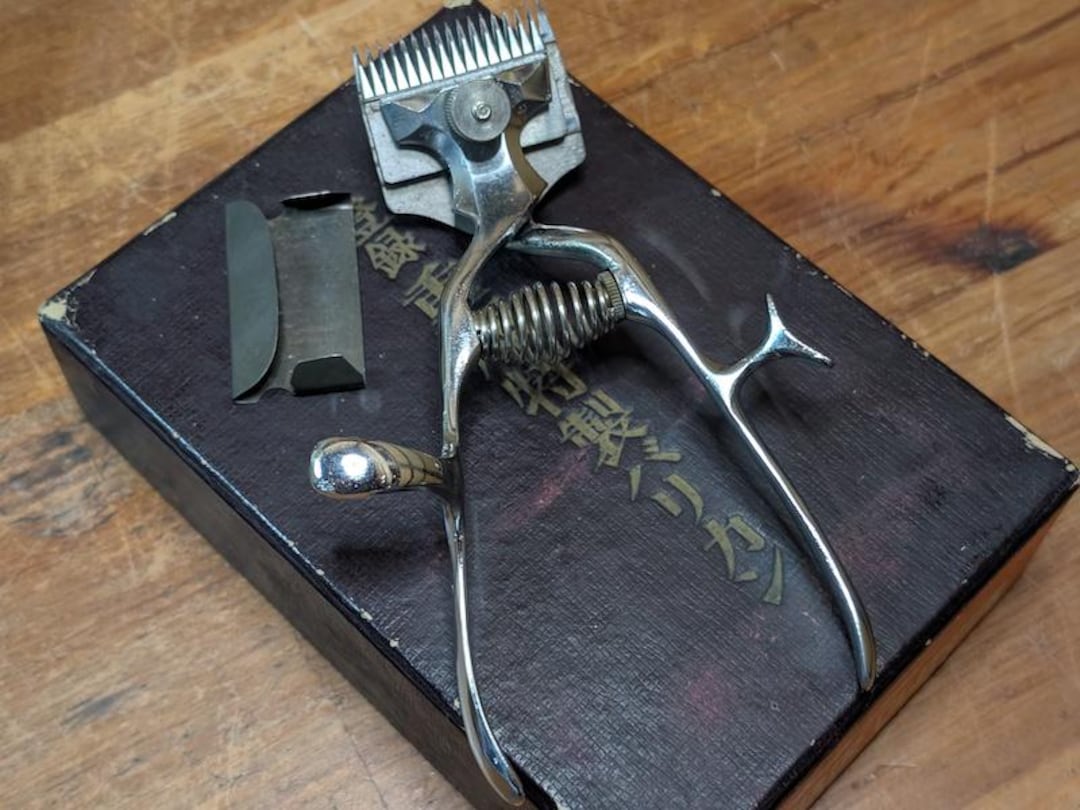 Japanese Vintage 1950s Mechanical Hair Clippers Jūkō Tokusei
