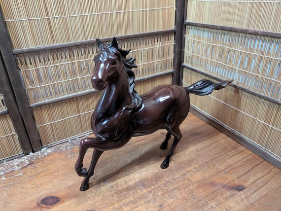 1960年代の日本製鉄製馬の置物 ヴィンテージ ギャロッピングレース像