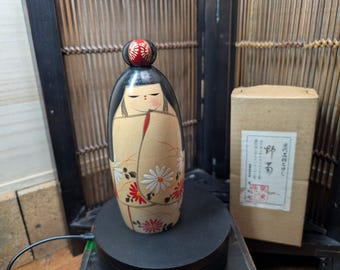 関口三作こけし (21 cm/8.3 インチ)、ヴィンテージ日本の創作木製人形