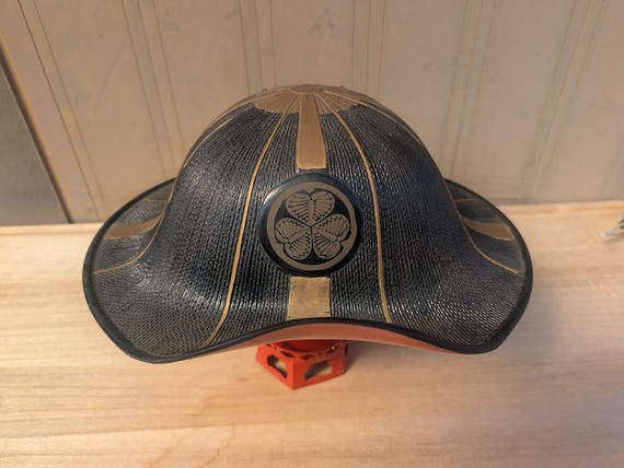Original 1850s Japanese Lacquered Jingasa Helmet | 三つ葉葵