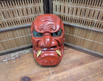 般若の能面｜鬼の面｜手彫り・手描きの木製｜伝統演劇の複製｜博物館