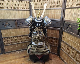 Authentic 1950s Japanese Kabuto Yoroi Armor Large Display w/ Wooden Box C404