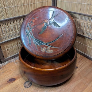 Extremely Rare 1960s Japanese Sakura Wood Box Hand Engraved Signed