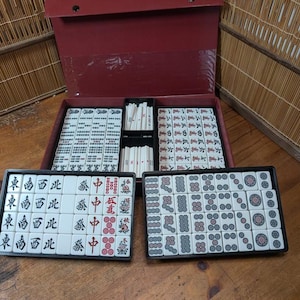 Vintage 1970s Japanese Mahjong Set Showa retro Never been used  | Plastic Resin Tiles | 2kg+ (4.4+ lbs) | Made in Japan | Wabi Sabi Case K11