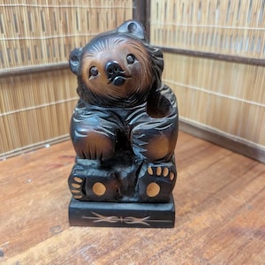 Hokkaido Bear Wood Carving - Etsy