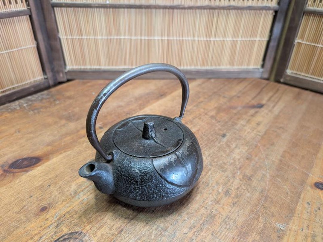 南部鉄瓶 ヴィンテージ鋳鉄鉄瓶 岩手工芸品政府オークション 日本 ZZ7