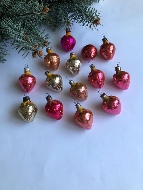 ヴィンテージガラスのイチゴオーナメント – ソビエトクリスマスツリー