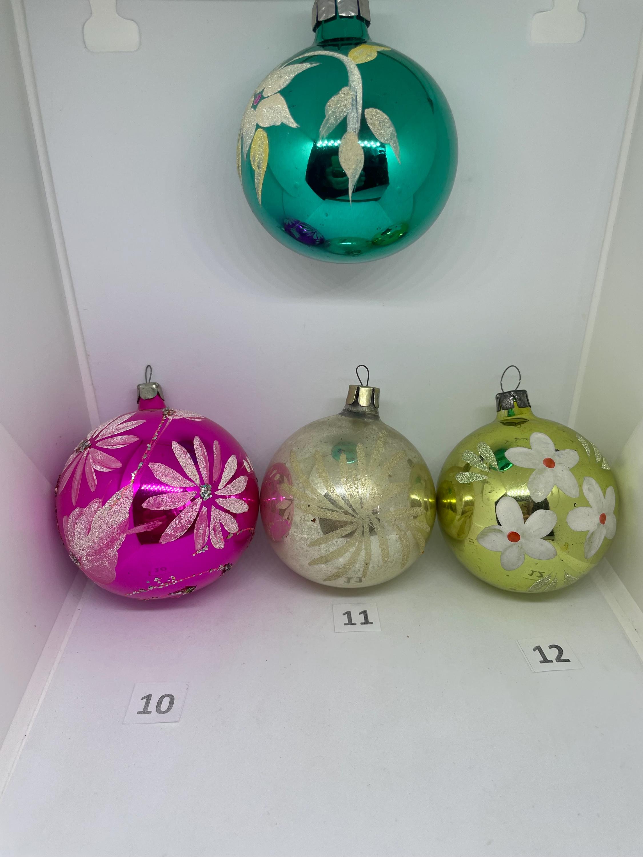 ヴィンテージガラスクリスマスオーナメントボール - ソビエト新年