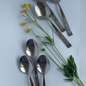 Stainless steel dinner spoons with plant pattern, set of 6 cutlery - Made in USSR