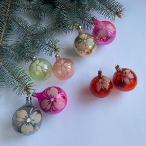 Vintage Glass Christmas Ball Ornament Set: Floral Tree Decoration