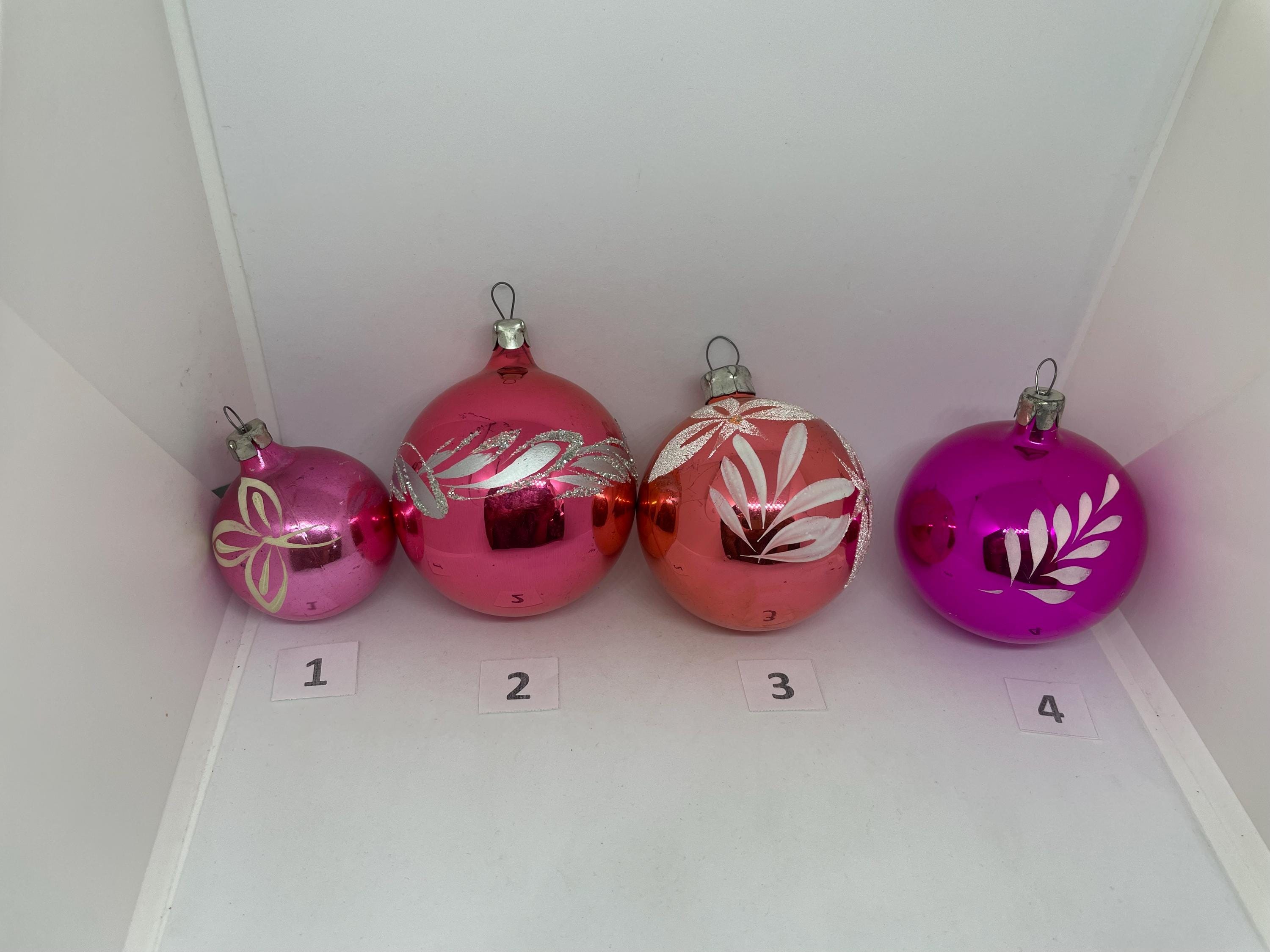 ヴィンテージガラスクリスマスオーナメントボール - ソビエト新年