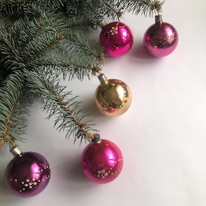 Vintage Glass Christmas Ornaments Set: Festive Holiday Tree Decorations