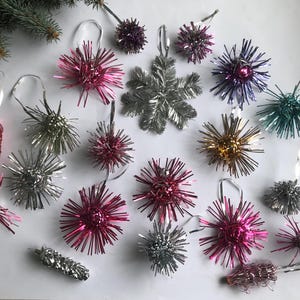 Ornament - Christmas vintage tinsel decor