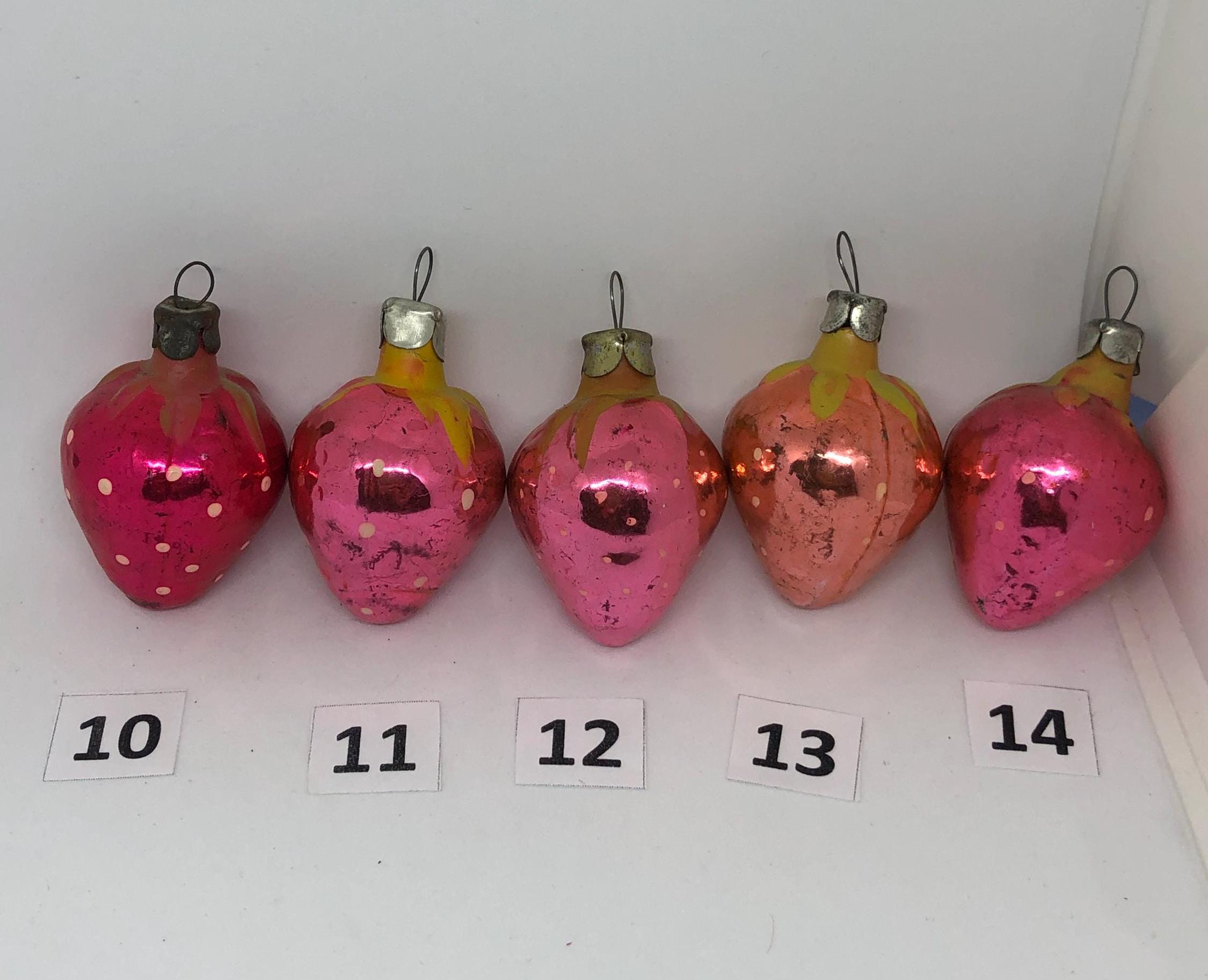 ヴィンテージガラスのイチゴオーナメント – ソビエトクリスマスツリー