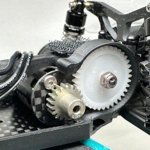 Losi Micro-B Brushless Motor Plate - Carbon Fiber