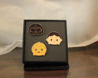 Small desktop pin holder