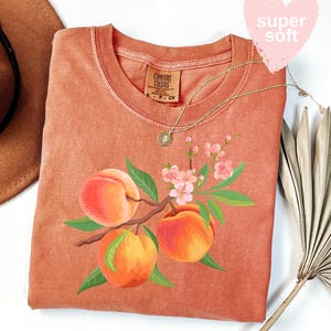 Comfort Colors® Vintage Peach T-Shirt, Peach Garden Shirt, Summer Fruit Graphic Shirt, Minimal Peach Shirt, Flower Tee, Foodie Vintage Shirt