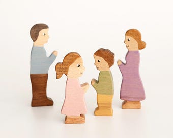 Figuras de madera hechas a mano, de diseño abierto / Familia de muñecos de madera / Muñecos de granja