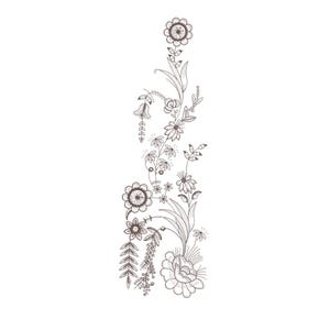 Könnte beinhalten: Ein gesticktes Blumendesign mit verschiedenen Blumen, Blättern und Stielen in einem detaillierten, linearen Stil. Das Design umfasst verschiedene Blumensorten, mit einer Farbpalette aus Braun und Weiß, vor einem weißen Hintergrund.