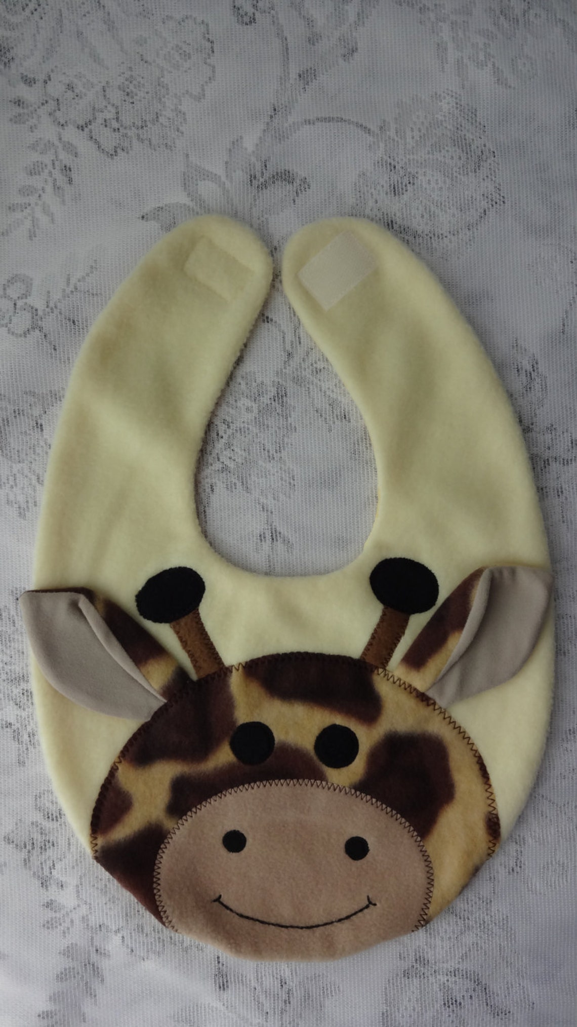 Soft Wool Baby Feeding Bibs with Cute Giraffe Print – Pack of 2 main image 1