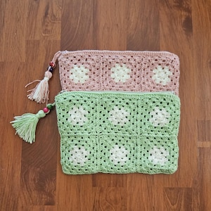 Astuccio all'uncinetto, borsa quadrata della nonna, borsa fatta a mano, regalo di compleanno, piccola borsa portapenne, regalo per lei e la mamma, donna, grazioso beauty case, borsa retrò,