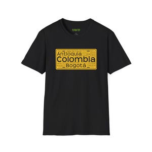 Maglietta con bandiera colombiana, maglietta con targa auto, maglietta con mappa dei dipartimenti, regalo di viaggio Colombia, abbigliamento souvenir