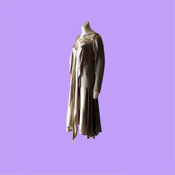 Antique 1920s dress - bias cut fishtail style hemline - silk charmeuse dress with lace detailing - flapper chic Vionnet era