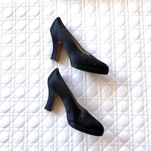 CHANEL Black Satin Pumps - size 38.5 US 8/8.5 - 1990s Paris - Timeless Classic Platform Heels - Made in France - Holiday Evening Party Glam