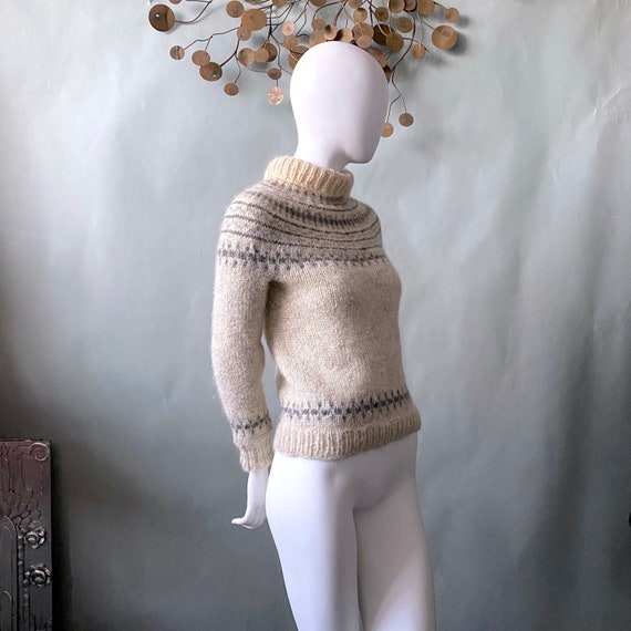 Vintage Hand Knit Wool Fair Isle Sweater Turtle N… - image 5