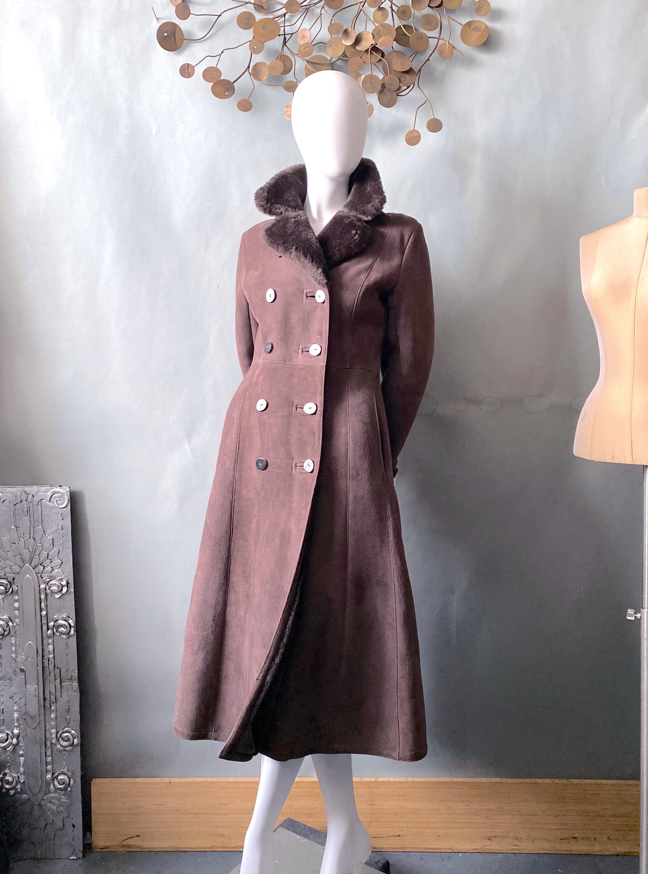 Vintage Jet Set 1970s Lambskin Shearling Coat Sawyer of Napa Vintage Jet Set 1970s Lambskin Shearling Coat Sawyer of Napa