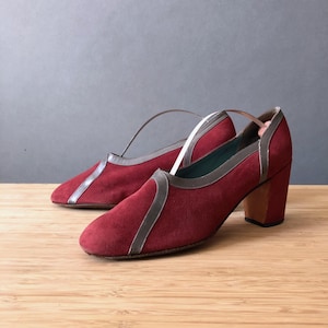 Vintage 1960s Palm Royale Claret Wine Red Heels Suede & Leather Mod Heel Pumps Black Heel Shoes Retro Chic size 7.5 AA -Best and Co NYC
