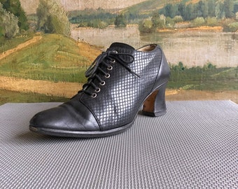 Vintage 80s Claudia Ciuti 1920s Style Quilted Leather Lace Up Shoes / sz 6 M / Made in Italy / Flapper Chic / Black Pointed Toe